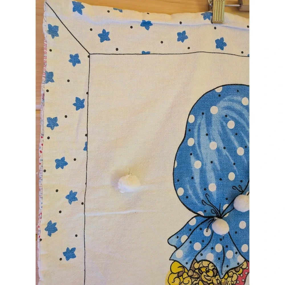 Vtg Holly Hobbie Quilted Blanket Cottagecore Grandmacore Prairie 70s 3-D PomPom